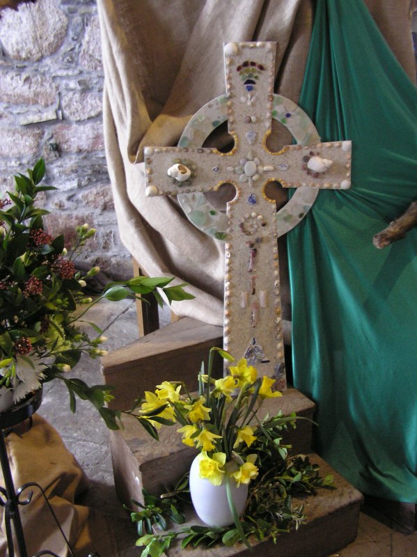 Easter cross - Iona